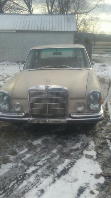 1970 MERCEDES 280 SE, EURO MODEL, ALL ORIGINAL BARN FIND. 1970 Mercedes-Benz 280 SE