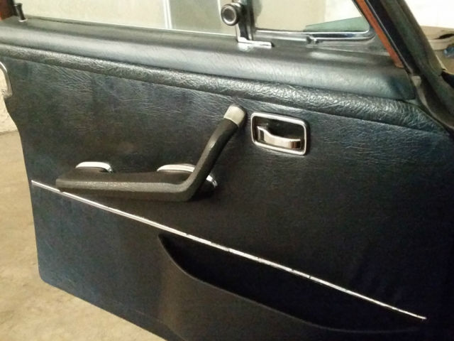 1970 Mercedes-Benz 200-Series - photo 12