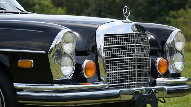 1970 Mercedes-Benz 200-Series Sedan - photo 6