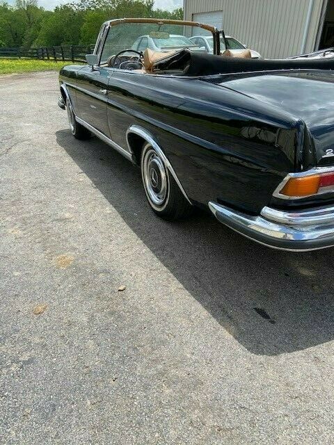 1970 Mercedes-Benz 200-Series - photo 5