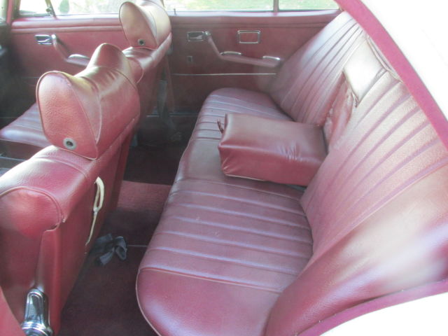 1970 Mercedes-Benz 200-Series - photo 6