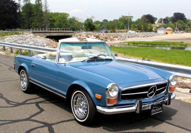 1970 MERCEDES 280SL "RESTORED AND STUNNING, MANUAL TRANSMISSION, STUNNING!!!" 1970 Mercedes-Benz SL-Class