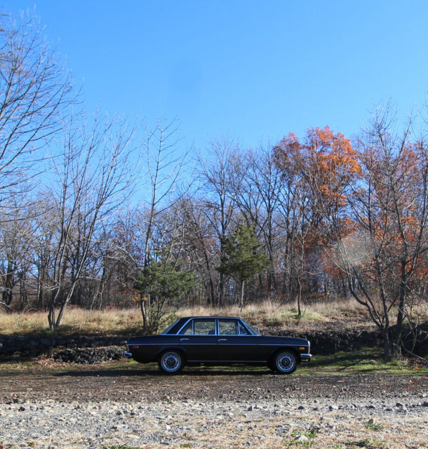 1970 Mercedes-Benz 220D Base 2.2L 1970 Mercedes-Benz 200-Series