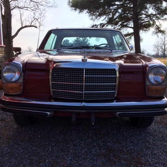 1970 Mercedes-Benz 200-Series Black Leather - photo 5