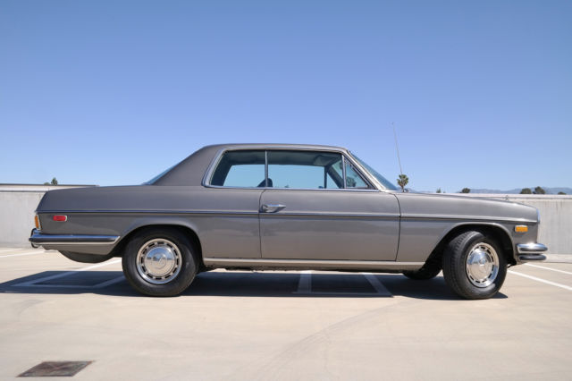 1970 Mercedes-Benz 200-Series - photo 2