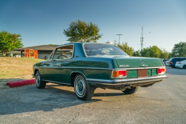 1970 Mercedes-Benz 200-Series - photo 4