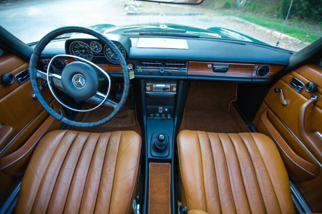 1970 Mercedes-Benz 200-Series - photo 7