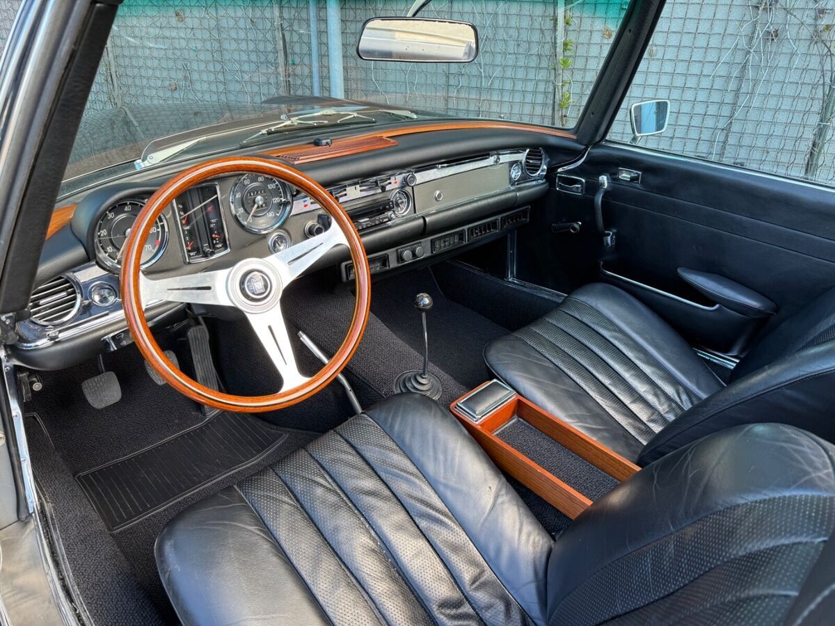 1970 Mercedes-Benz 200-Series - photo 13