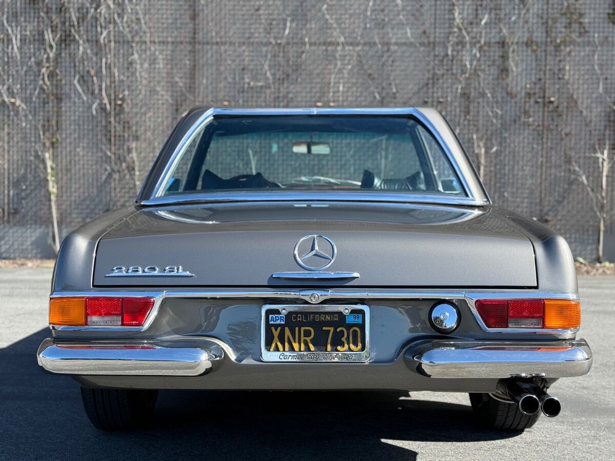 1970 Mercedes-Benz 200-Series - photo 6