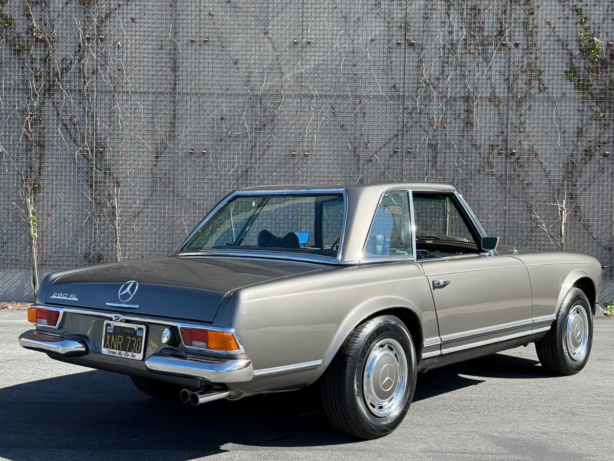1970 Mercedes-Benz 200-Series - photo 7