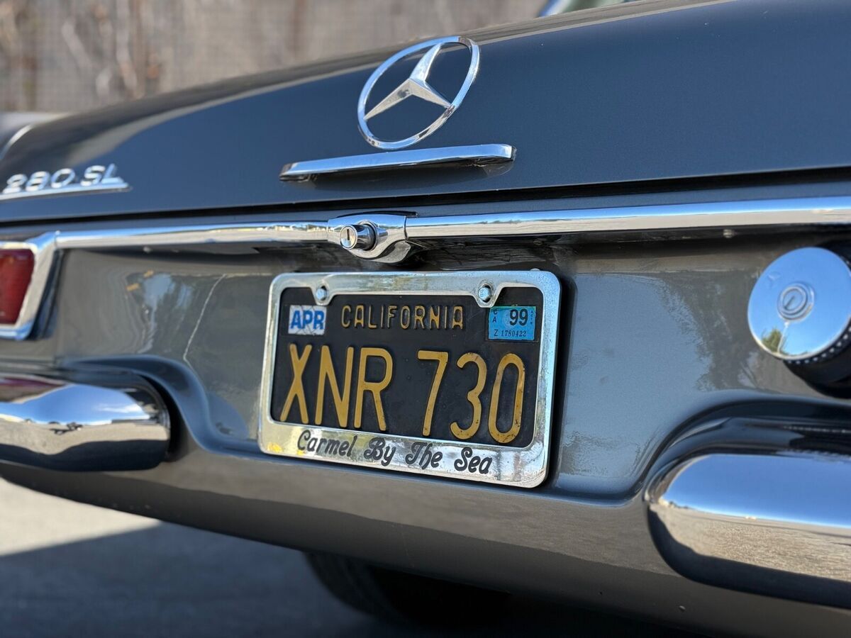 1970 Mercedes-Benz 200-Series - photo 9