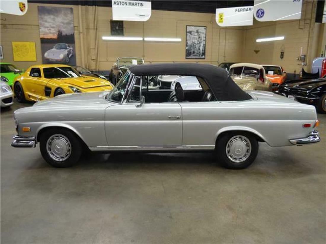 1970 Mercedes-Benz 200-Series Cabriolet - photo 12