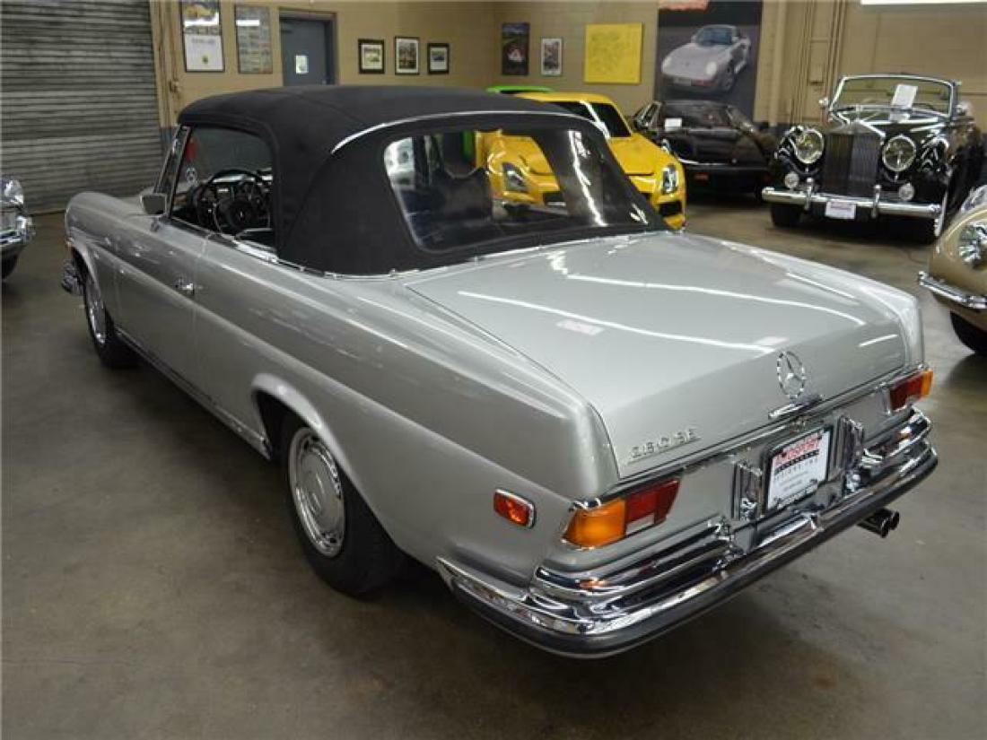 1970 Mercedes-Benz 200-Series Cabriolet - photo 6