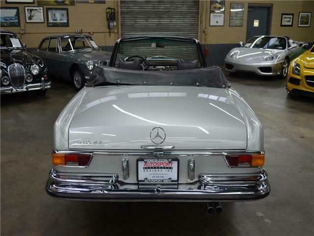 1970 Mercedes-Benz 200-Series Cabriolet - photo 7