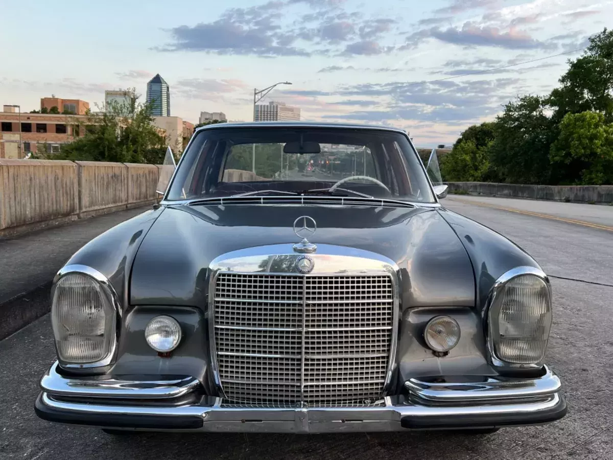 1970 Mercedes-Benz 280S W108 Grey/Red, Becker, EURO headlights, 4-speed MANUAL * 1970 Mercedes-Benz 200-Series Grey Metallic w. Red, Becker, EURO, 4-speed MANUAL