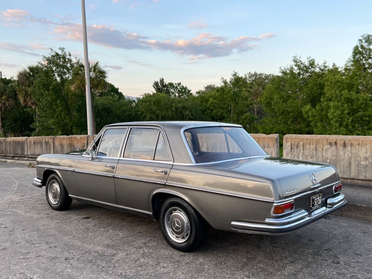 1970 Mercedes-Benz 200-Series Grey Metallic w. Red, Becker, EURO, 4-speed MANUAL - photo 4
