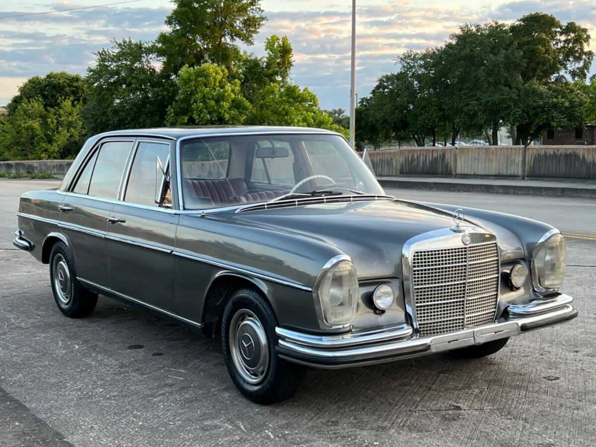 1970 Mercedes-Benz 200-Series Grey Metallic w. Red, Becker, EURO, 4-speed MANUAL - photo 7