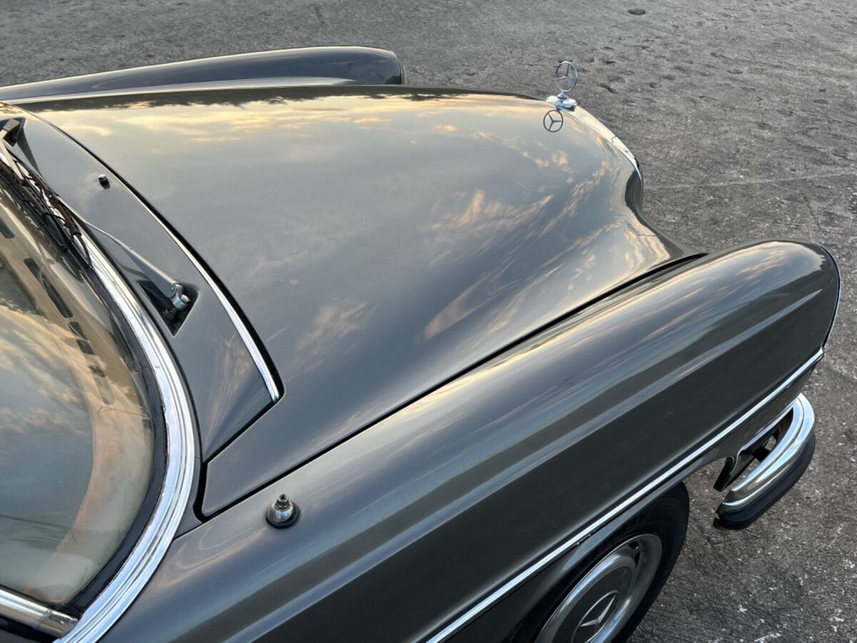 1970 Mercedes-Benz 200-Series Grey Metallic w. Red, Becker, EURO, 4-speed MANUAL - photo 8