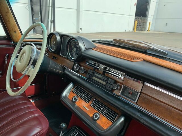 1970 Mercedes-Benz 200-Series 280SE Coupe - photo 5