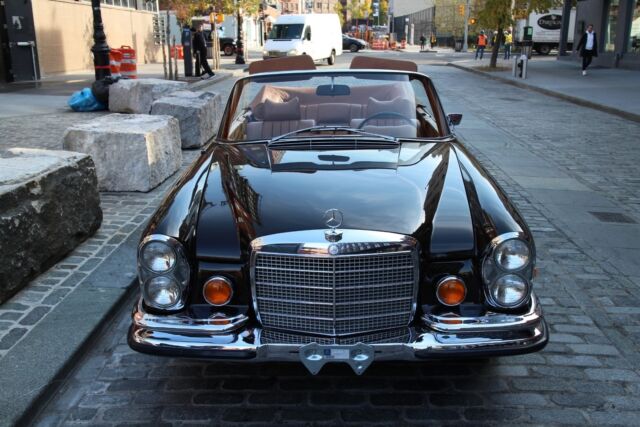 1970 Mercedes-Benz 280SE Cabrio -- - photo 4