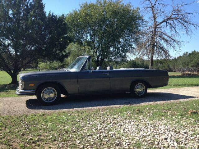 1970 Mercedes-Benz 200-Series - photo 3