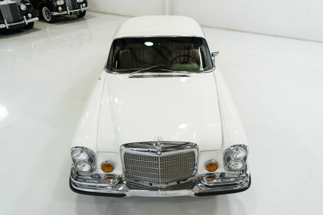 1970 Mercedes-Benz 200-Series - photo 11