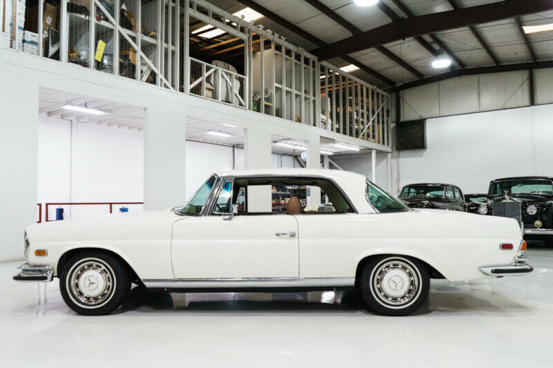 1970 Mercedes-Benz 200-Series - photo 8