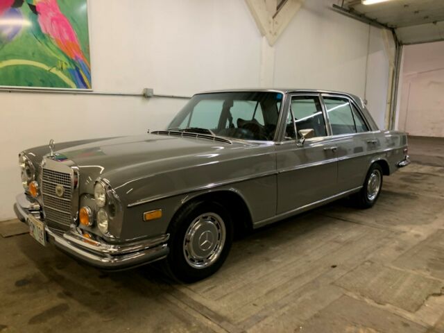 1970 MERCEDES BENZ 280SE SEDAN SAME OWNER LAST 31 YEARS RECORDS FROM NEW 1970 Mercedes-Benz 200-Series sedan