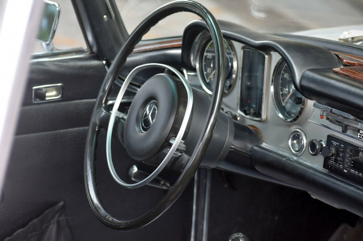 1970 Mercedes-Benz SL-Class - photo 11