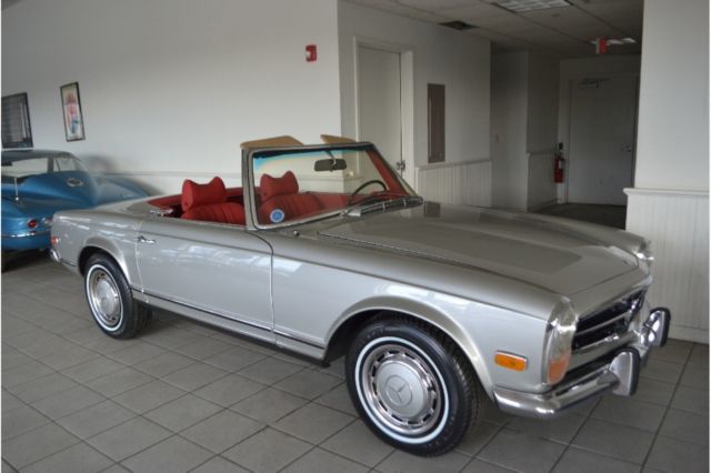 1970 Mercedes-Benz SL-Class -- - photo 2