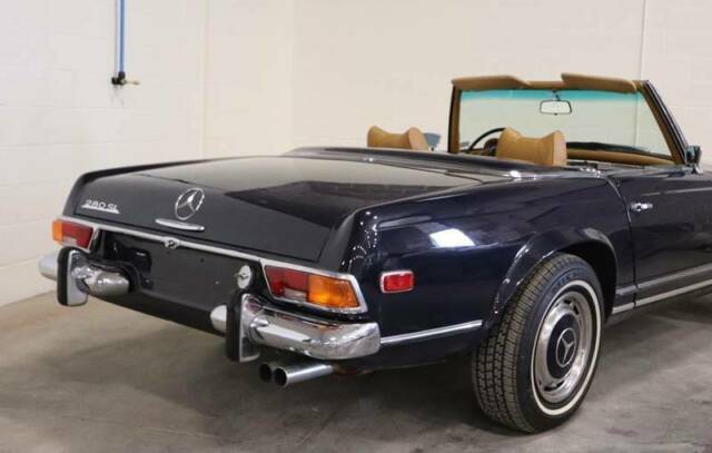 1970 Mercedes-Benz SL-Class Pagoda top automatic with zero rust - photo 10