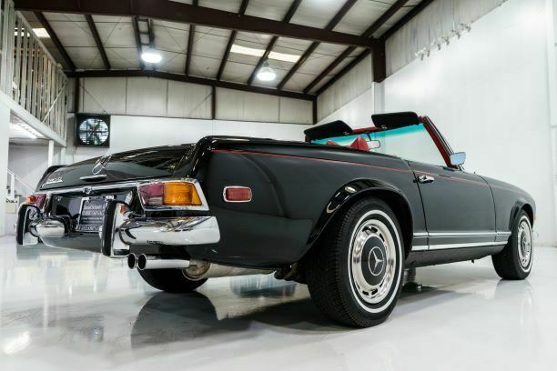 1970 Mercedes-Benz 200-Series - photo 12