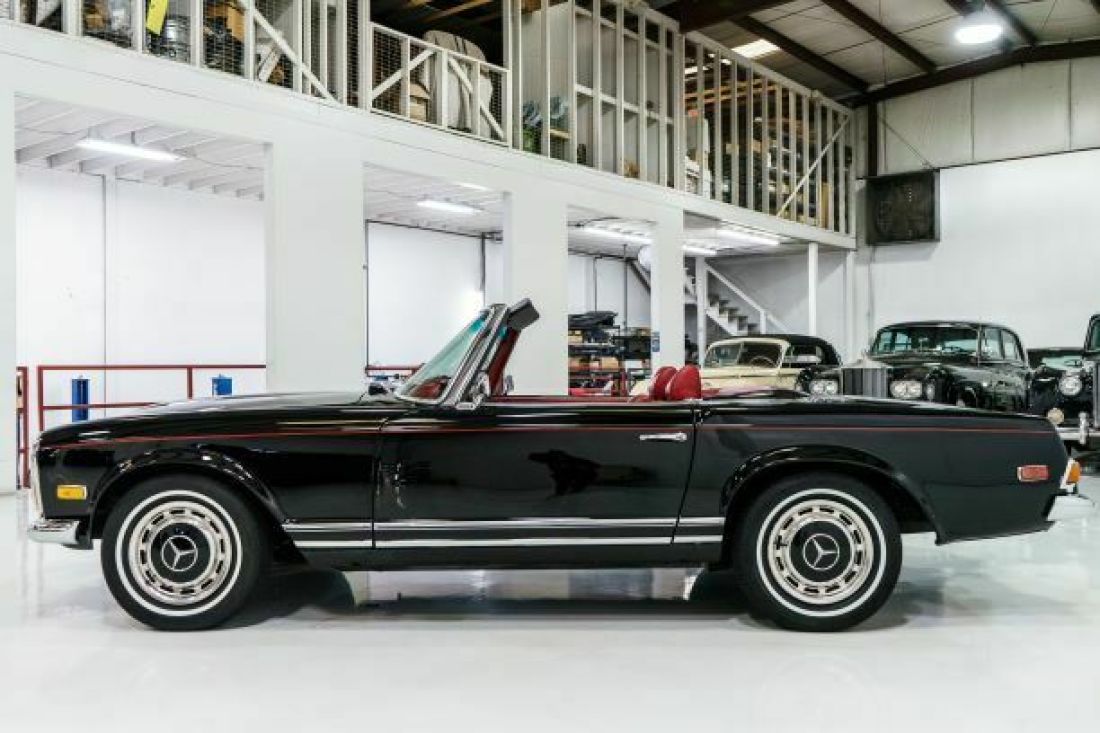 1970 Mercedes-Benz 200-Series - photo 4