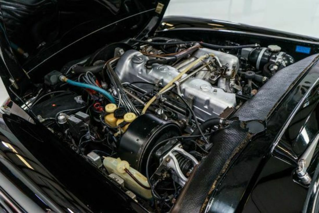 1970 Mercedes-Benz 200-Series - photo 5