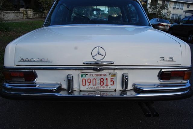 1970 Mercedes-Benz 300SEL 3.5 W109.056 with M116 in DB050/BLACK w. floor-shifter 1970 Mercedes-Benz 300-Series W109.056 with M116 in DB050/BLACK w. floor-shifter
