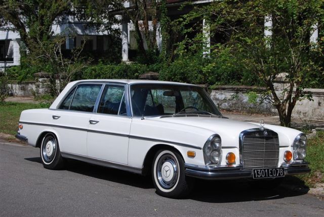1970 Mercedes-Benz 300-Series W109.056 with M116 in DB050/BLACK w. floor-shifter - photo 2