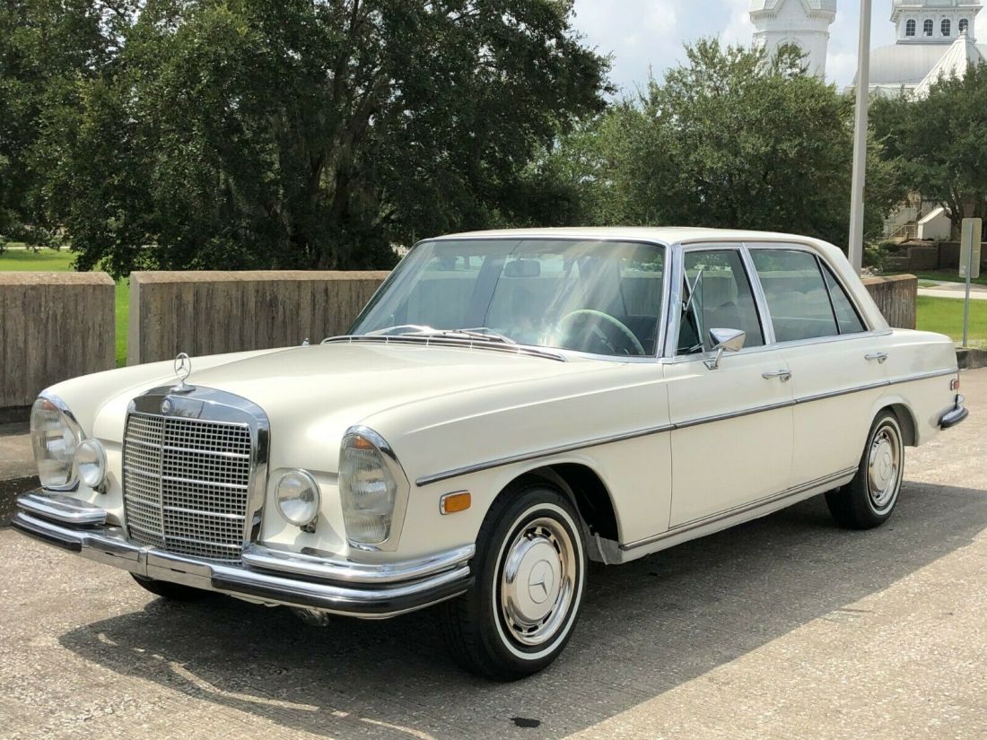 1970 Mercedes Benz 300SEL 6,3 W109 White/Black leather, 59k, Behr A/C, SUNROOF * 1970 Mercedes-Benz 300-Series W109 in DB050 White w. Black leather and SUNROOF *