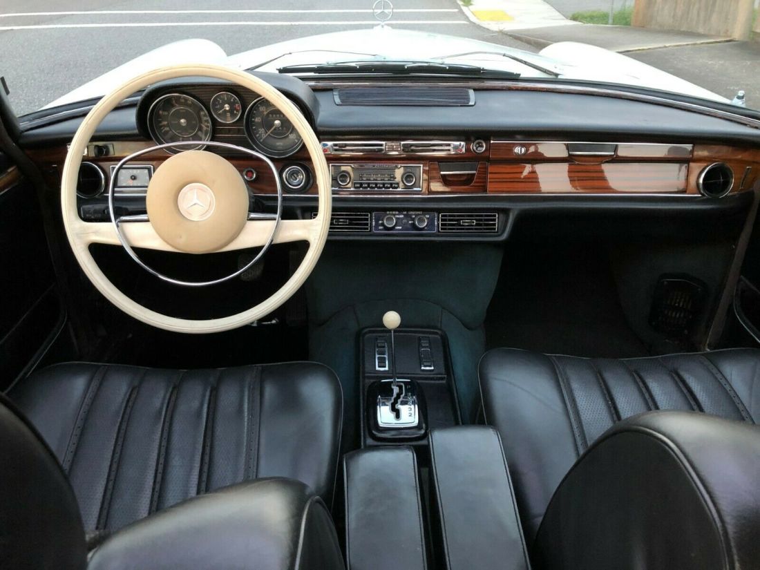 1970 Mercedes-Benz 300-Series W109 in DB050 White w. Black leather and SUNROOF * - photo 6