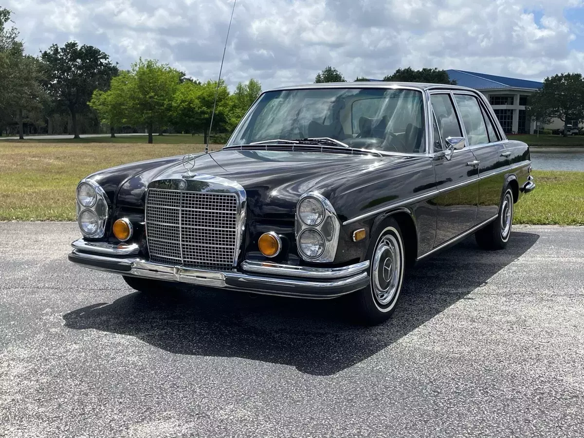 1970 Mercedes-Benz 300SEL Sedan Black 1970 Mercedes-Benz 300SEL