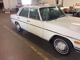 1970 Mercedes-Benz 200-Series - photo 4