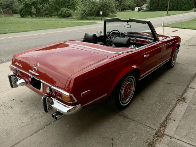 1970 Mercedes-Benz SL-Class Convertible - photo 9