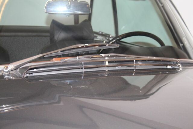 1970 Mercedes-Benz SL280 PAGODA Custom Restoration - photo 11