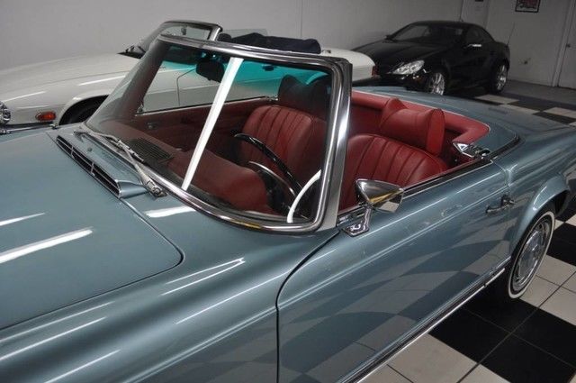 1970 Mercedes-Benz SL-Class STUNNING 280SL - FACTORY AC - PRICED TO SELL!! - photo 12