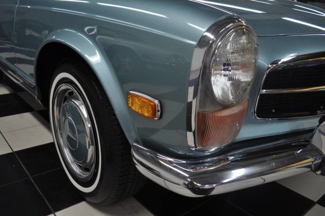1970 Mercedes-Benz SL-Class STUNNING 280SL - FACTORY AC - PRICED TO SELL!! - photo 4