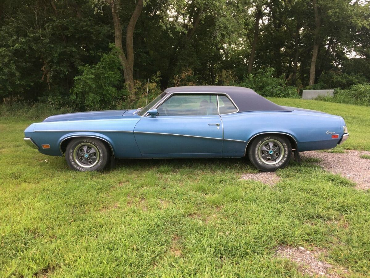 1970 Mercury Cougar Standard - photo 2