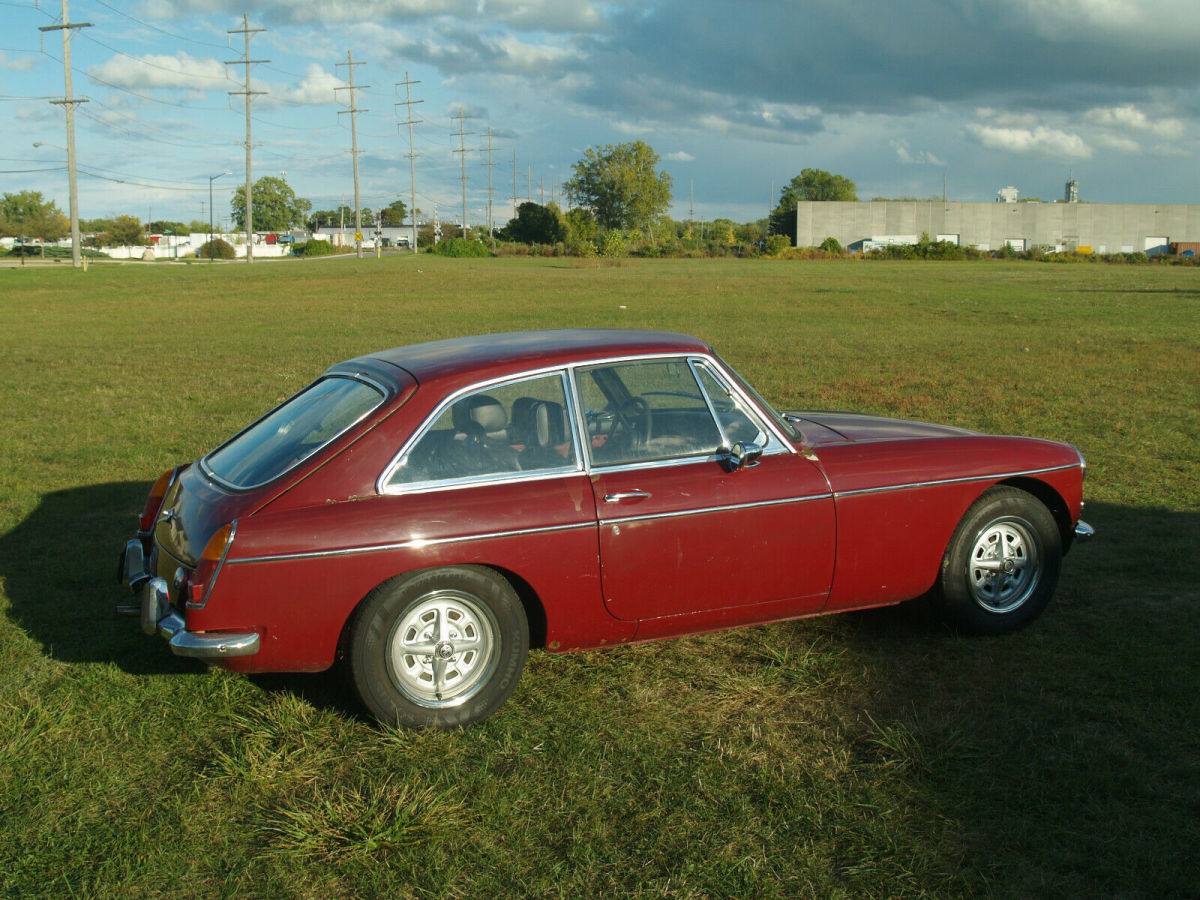 1970 MG MGB GT REVISED AD. interior pieces, mileage 1970 MG MGB