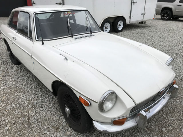 1970 MG MGB GT - photo 2