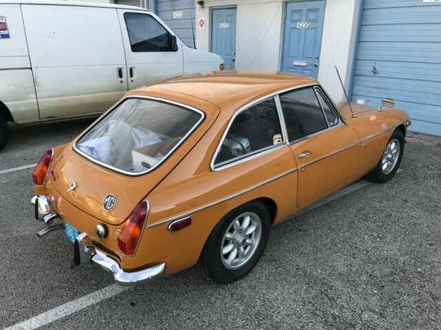 1970 MG MGB GT Coupe - photo 9