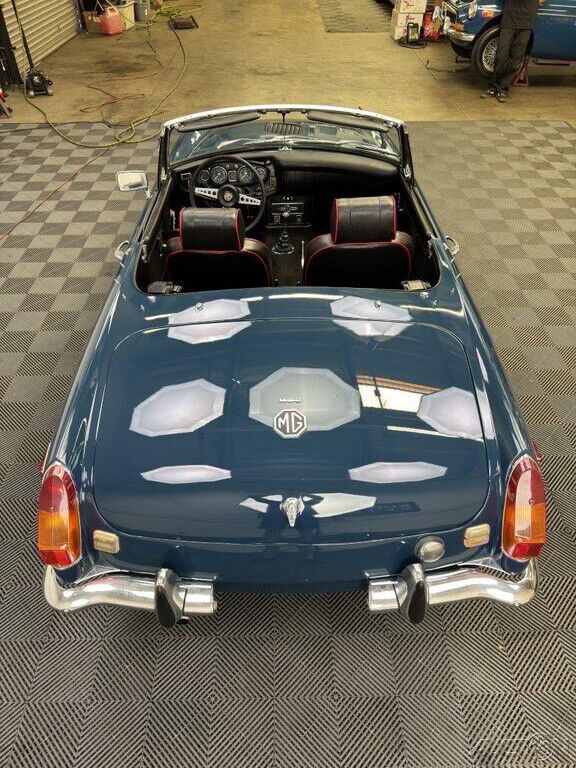 1970 MG MGB 1970 MGB. MINERAL BLUE WITH BLACK TRIM ,TOP, TONNEAU COVER - photo 12