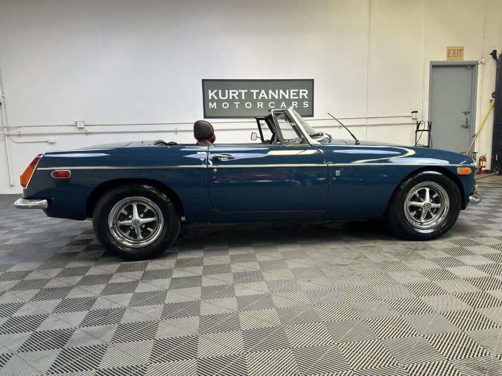 1970 MG MGB 1970 MGB. MINERAL BLUE WITH BLACK TRIM ,TOP, TONNEAU COVER - photo 7
